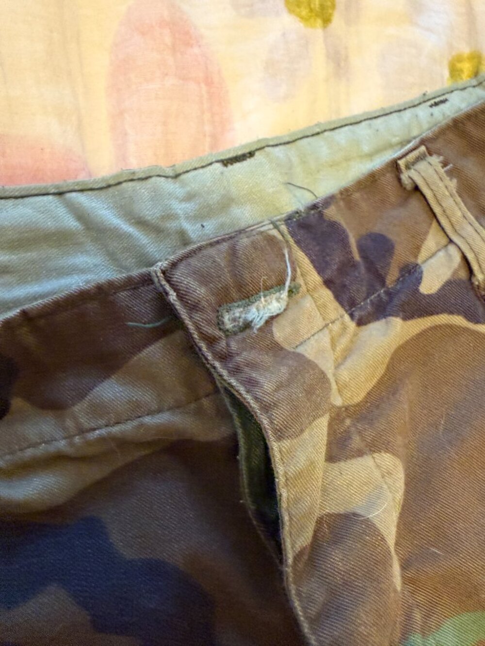 Urban Outfitters Camo Cargo Pants with drawstring ankles - Picture 3 of 3
